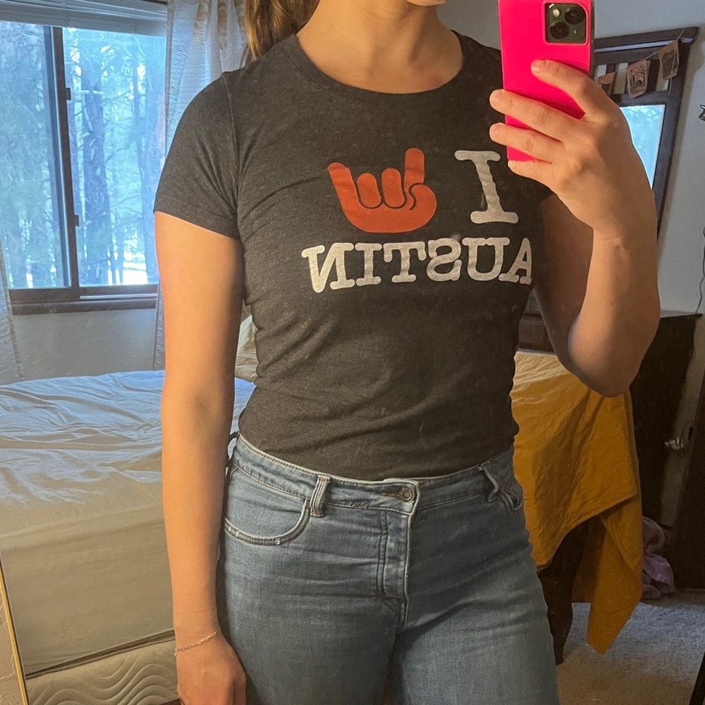 Tyler’s I Love Austin women’s fitted tee large